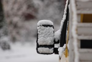 5 tipp, hogy télen is biztonságosan menjen a vezetés