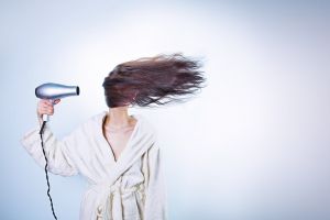 4 dolog, amivel pillanatok alatt tönkreteszed a hajad