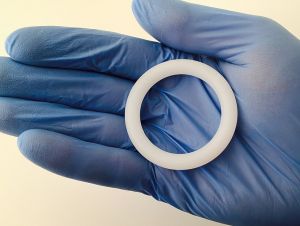 Hüvelygyűrű: a fogamzásgátlók csimborasszója, és amit tudni érdemes róla